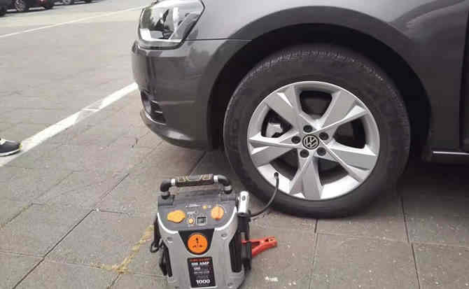乐昌汽车搭电案例